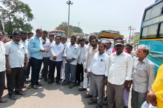 ಒಳ ಮೀಸಲಾತಿ ಜಾರಿಗೆಗೋಳಿಸಬೇಕೆಂದು ಗುರುಮಠಕಲ್ ಮಾದಿಗ ಸಮಾಜ ಪ್ರತಿಭಟನೆ.