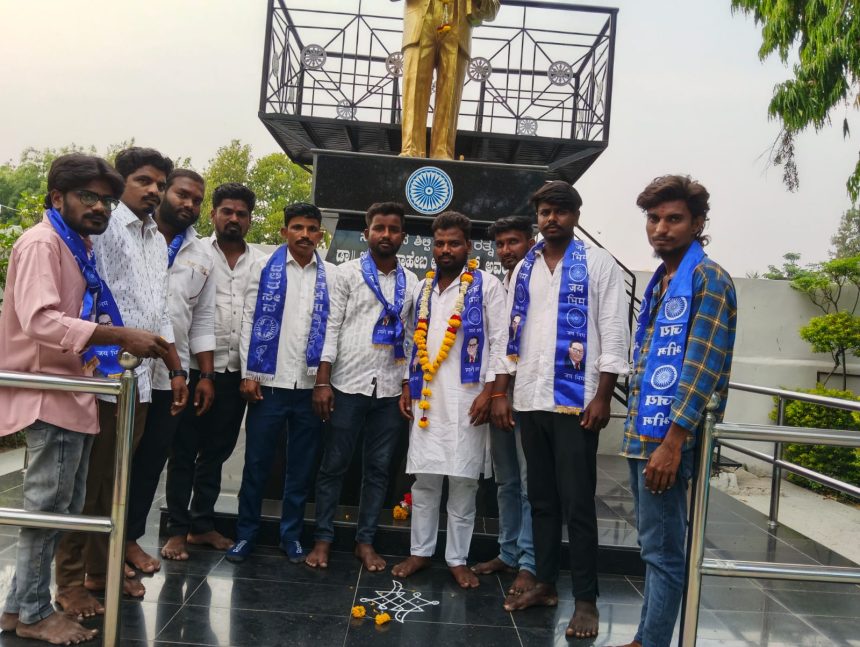 ದಲಿತ ಸೇನೆ ತಾಲೂಕ ಯುವ ಘಟಕ ಅಧ್ಯಕ್ಷರಾಗಿ ಸುಮನ್ ದೊಡ್ಮನಿ ಆಯ್ಕೆ. ದಲಿತ ಸೇನೆ ತಾಲೂಕ ಯುವ ಘಟಕ ಅಧ್ಯಕ್ಷರಾಗಿ ಸುಮನ್ ದೊಡ್ಮನಿ ಆಯ್ಕೆ.