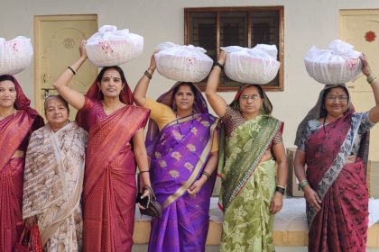 ಚಿಂಚಣಿ ದಾಸೋಹ ಜಾತ್ರೆಗೆ ಬೇಡಕಿಹಾಳದ ಭಕ್ತರಿಂದ 25000 ಕರಿಗಡಬು ಹಾಗೂ 35000 ರೂ. ದೇನಿಗೆ ಅರ್ಪಣೆ