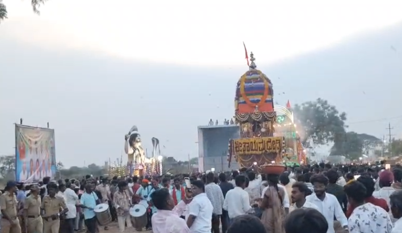 ಯುಗಾದಿಯಂದು ಶ್ರೀ ತಾಯಮ್ಮ ದೇವಿ ಅದ್ದೂರಿ ರಥೋತ್ಸವ ಯುಗಾದಿಯಂದು ಶ್ರೀ ತಾಯಮ್ಮ ದೇವಿ ಅದ್ದೂರಿ ರಥೋತ್ಸವ