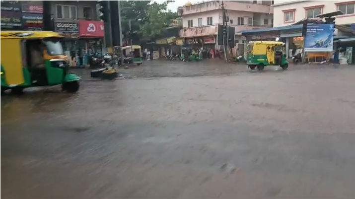 ಕುಂದಾನಗರಿಗೆ ವರುಣನ ಆಘಾತ: ಬಿರುಗಾಳಿ ಸಹಿತ ಆಲಿಕಲ್ಲು ಮಳೆಗೆ ಬೆಳೆ ನಾಶ, ಜನಜೀವನ ಅಸ್ತವ್ಯಸ್ತ