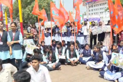 ಖಾಲಿ ಹುದ್ದೆಗಳ ಭರ್ತಿಗೆ ಆಗ್ರಹಿಸಿ ಎಬಿವಿಪಿ ಬೃಹತ್ ಪ್ರತಿಭಟನೆ