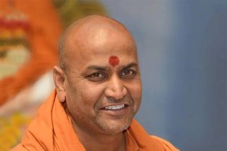 ಶರಣರು ಹಿಂದೂಗಳಲ್ಲ : ಕನ್ನೇರಿ ಸ್ವಾಮೀಜಿ ವಿವಾದಾತ್ಮಕ ಹೇಳಿಕೆ