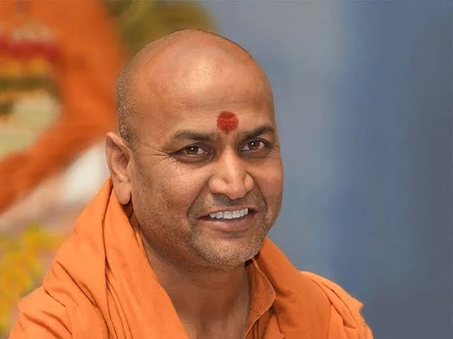 ಶರಣರು ಹಿಂದೂಗಳಲ್ಲ : ಕನ್ನೇರಿ ಸ್ವಾಮೀಜಿ ವಿವಾದಾತ್ಮಕ ಹೇಳಿಕೆ