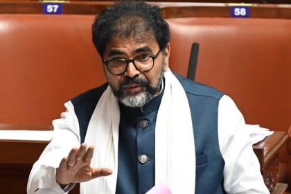 ಕಟಿಂಗ್ ಶಾಪ್‌ಗೆನಲ್ಲಿ ನನ್ನ ಜಾತಿಯ ಕೇಳಿ ಬೈದು ಹೊರಹಾಕಿದ್ದರು,ಅಂದಿನಿಂದ ನನ್ನ ಕಟಿಂಗ್ ನಾನೇ ಮಾಡಿಕೊಳ್ಳುತ್ತೇನೆ 