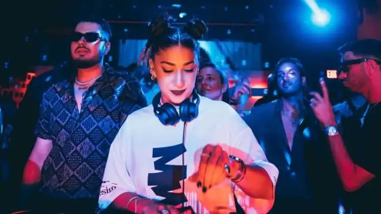 ಬಾಗಲಕೋಟೆ ಹೋಳಿ ಹಬ್ಬಕ್ಕೆ ಬರಲಿದ್ದಾರೆ ರಷ್ಯಾದ ಡಿಜೆ ಆಪರೇಟರ್ ಬಾಗಲಕೋಟೆ ಹೋಳಿ ಹಬ್ಬಕ್ಕೆ ಬರಲಿದ್ದಾರೆ ರಷ್ಯಾದ ಡಿಜೆ ಆಪರೇಟರ್