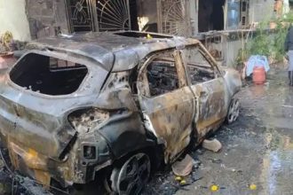 ಮನೆಯ ಹೊರಗೆ ಚಾರ್ಜ್ ಹಾಕಿದ ಎಲೆಕ್ಟ್ರಿಕ್ ಕಾರ್ ಸ್ಫೋಟ: ಏಳು ಮಂದಿ ಸಜೀವ ದಹನ