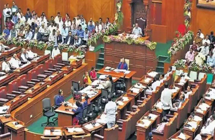 ಇನ್ಮುಂದೆ ಸ್ಥಳಿಯ ಚುನಾವಣೆಗಳಲ್ಲಿ ಮತಪತ್ರ ಬಳಕೆ : ಮಸೂದೆ ಅಂಗೀಕಾರ