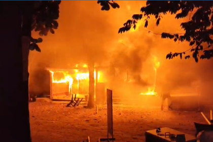 ಕಾಗವಾಡದಲ್ಲಿ ಭೀಕರ ಅಗ್ನಿ ಅವಘಡ :ಸುಟ್ಟು ಕರಕಲಾದ 12 ಅಂಗಡಿಗಳು 