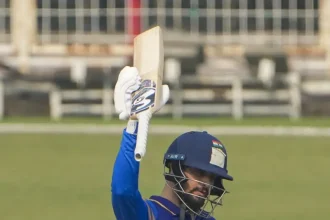 ಕ್ರಿಕೆಟಿಗ ಸಮೀರ ರಿಝವಿ ಬಲಗೈ ಸುರೇಶ್ ರೈನಾ ಅಂತೆ