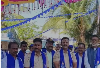 ಅಂಬೇಡ್ಕರ್ ತತ್ವ ಪ್ರತಿ ಬಿಂಬಿಸಿದ ಜಯಂತಿ: ಸಮಾನವಾಗಿ ಹೋಳಾದ ತೆಂಗಿನಕಾಯಿಗಳು