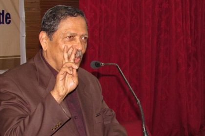 ಕಾರ್ಯಕ್ರಮದಲ್ಲಿ ಕುಸಿದು ಬಿದ್ದು ನಿವೃತ್ತ ನ್ಯಾ. ಸಂತೋಷ ಹೆಗ್ಡೆ ಅಸ್ವಸ್ಥ