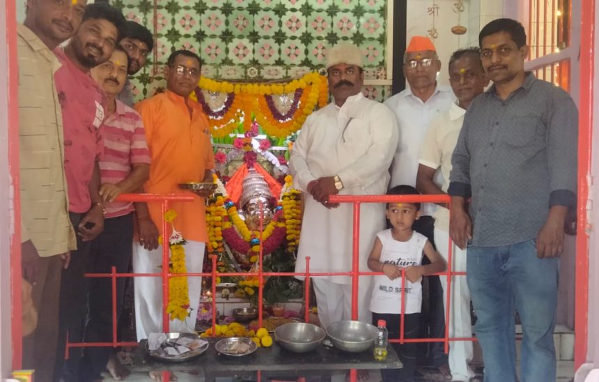 ವೀರ ಸ್ಮಶಾನ ಭೂಮಿಯ ಹನುಮಾನ್ ದೇವಸ್ಥಾನದಲ್ಲಿ ಹನುಮಾನ ದೇವರ ಜಯಂತಿ