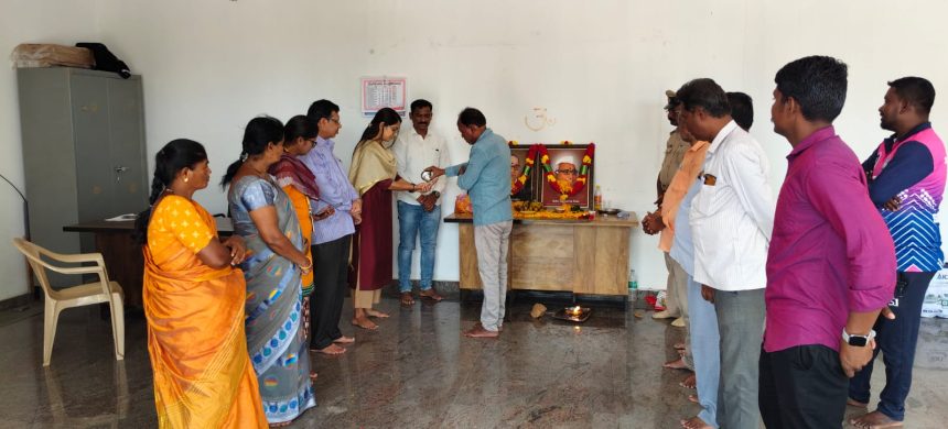 ಚೇಳೂರು ತಾಲೂಕು ಕಚೇರಿಯಲ್ಲಿ ಬಾಬು ಜಗಜೀವನ್ ರಾಮ್ ಜಯಂತಿ ವಿವಾದ: ದಲಿತ ಸಂಘಟನೆಗಳ ಬಹಿಷ್ಕಾರ – ತಹಸೀಲ್ದಾರ್ ಸ್ಪಷ್ಟನೆ.