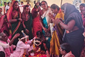 ಭಿಕ್ಷಾಟನೆ ಮೂಲಕ ಮಂಗಳಮುಖಿ ಜಮನಮ್ಮಳಿಂದ ಸಾಮೂಹಿಕ ಮದುವೆ!