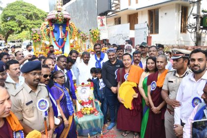 ಡಾ.ಬಿ.ಆರ್.ಅಂಬೇಡ್ಕರ್ ಅವರ ಭಾವಚಿತ್ರದ ಭವ್ಯ ಮೆರವಣಿಗೆಗೆ ಜಿಲ್ಲಾ ಉಸ್ತುವಾರಿ ಸಚಿವ ಸಂತೋಷ ಎಸ್. ಲಾಡ್ ಅವರಿಂದ ಚಾಲನೆ