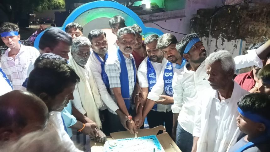 ಚಿಲಕಲನೇರ್ಪು ಗ್ರಾಮದಲ್ಲಿ ಅಂಬೇಡ್ಕರ್ ಜಯಂತಿ ಸಂಭ್ರಮ: ಬೆಳ್ಳಿ ರಥದಲ್ಲಿ ಮೆರವಣಿಗೆ