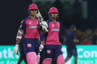 ೧೧ ಓವರುಗಳ ಪಂದ್ಯದಲ್ಲಿ ಆರ್‌ಆರ್ ಜಯಭೇರಿ