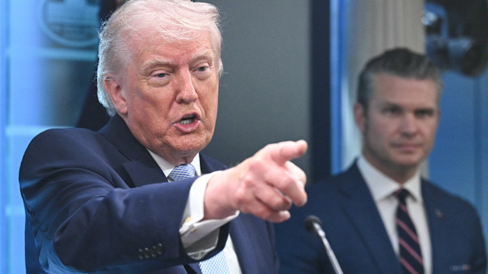 ಇರಾನ್ ವಿರುದ್ಧ ಮತ್ತೇ ಗುಡುಗಿದ ಟ್ರಂಫ್ ಇರಾನ್ ವಿರುದ್ಧ ಮತ್ತೇ ಗುಡುಗಿದ ಟ್ರಂಫ್