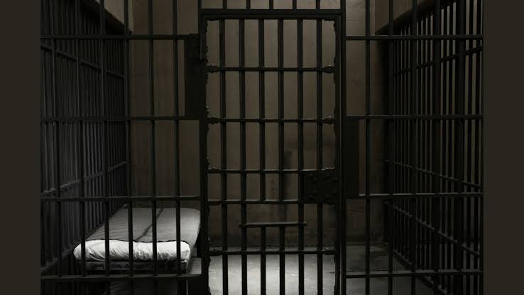 ಹುಬ್ಬಳ್ಳಿ ಜೈಲುಗಳಲ್ಲಿ ಅಕ್ರಮದ ವಾಸನೆ : 13 ಮೊಬೈಲ್ ಗಳು ಪತ್ತೆ