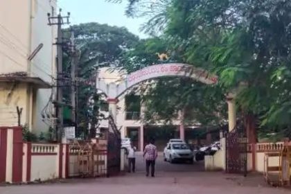 ಧಾರವಾಡ ಜಿಲ್ಲಾಧಿಕಾರಿ ಕಚೇರಿ ಮುಂದೆ ವಾಮಾಚಾರ 