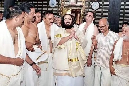 ಕೇರಳ ದೇಗುಲಗಳಿಗೆ 12 ಕೋಟಿ ರೂ. ನೆರವು ನೀಡಿದ ಅನಂತ್ ಅಂಬಾನಿ