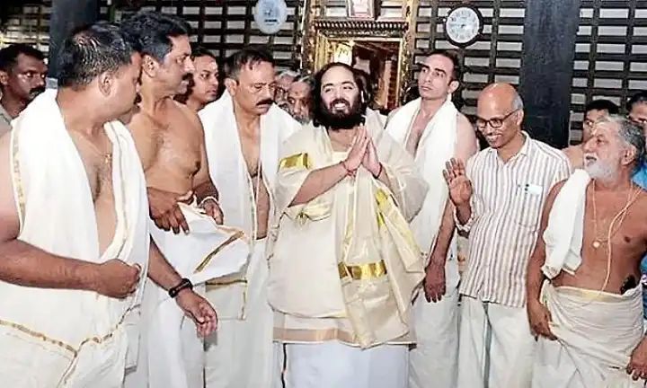 ಕೇರಳ ದೇಗುಲಗಳಿಗೆ 12 ಕೋಟಿ ರೂ. ನೆರವು ನೀಡಿದ ಅನಂತ್ ಅಂಬಾನಿ
