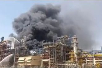 ನಾಳೆ ಮೋದಿ ಉದ್ಘಾಟಿಸಲಿದ್ದ ತೈಲಸಂಗ್ರಹಣಾ ಘಟದಲ್ಲಿ ಭೀಕರ ಬೆಂಕಿ ಅವಘಡ 